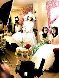 日常忘れ華やかに大変身・・・お姫様になれる「ドレスカフェ」