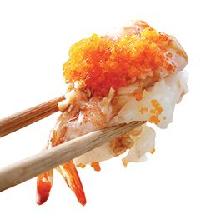 寿司の屋台が続々登場…安さと新鮮さで勝負