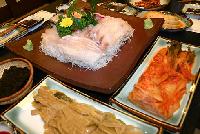 新スタイル、キムチ&刺し身でさっぱりした味わい