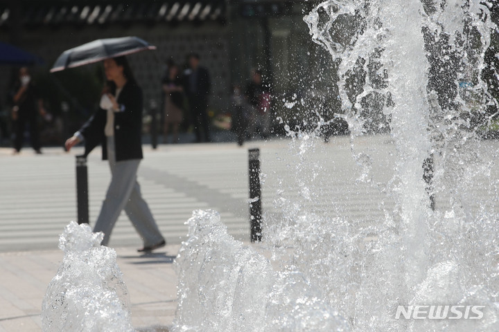 3年ぶりに戻って来たソウル広場の噴水