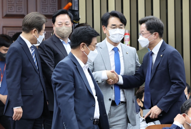 韓国野党の代表選候補ら「検察捜査権完全剥奪は性急だった」…この期に及んで反省モード