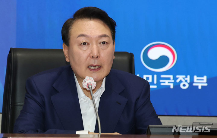 中国外相が対韓圧力を加えた日…尹大統領は韓米連合司令官・米大使と会談