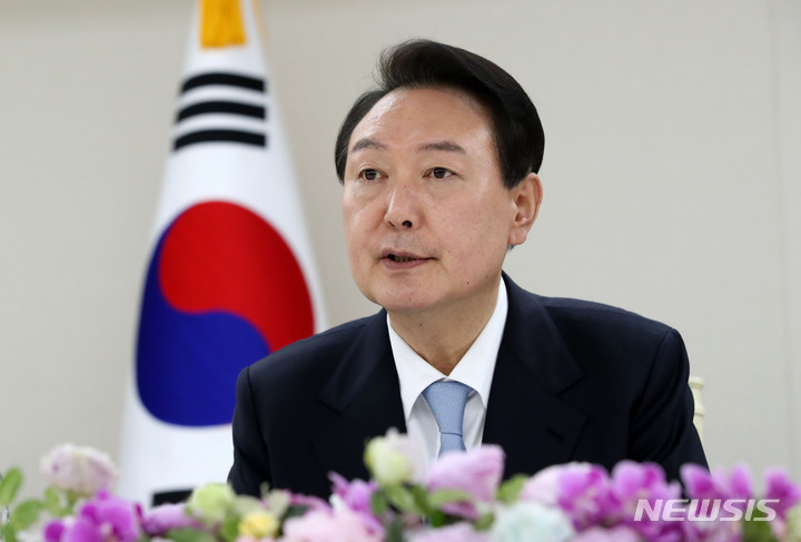 尹大統領「前政権で韓日関係が大きく後退」「正常化を強く推進」