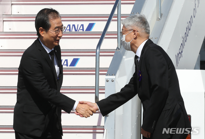 東京に着いた韓悳洙首相Chosun online 朝鮮日報