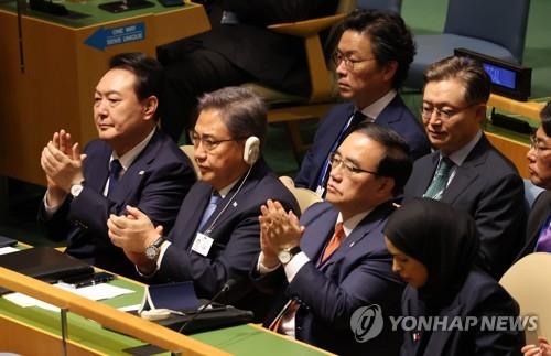 韓国外相　野党の解任案提出に「残念」