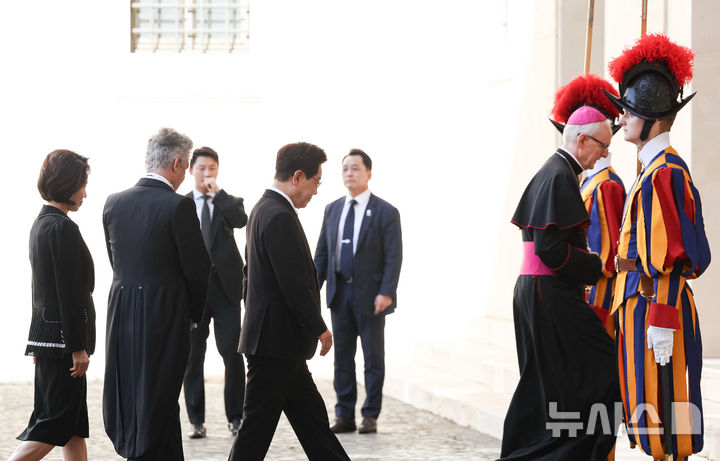 ローマ教皇との会談のために…