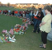 米大学乱射：チョ・スンヒ容疑者を悼む手紙も