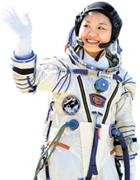 韓国初の宇宙飛行士イ・ソヨンさん、なぜ退職？