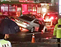 三成中央駅周辺道路6カ所で同時多発陥没　／ソウル