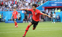 サッカーW杯：韓国、ドイツを2－0で下す大金星