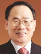 李泳官氏に日本政府から旭日中綬章