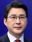 【コラム】法治の上に正義が君臨するときに起こること