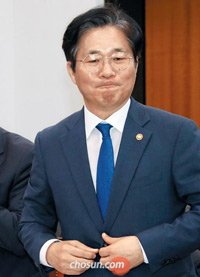 輸出優遇除外：戦略物資管理も弁明もでたらめな韓国産業部