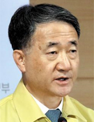 「中国から帰国した韓国人が最大の感染源」…これが韓国長官の言葉ですか