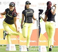 【フォト】ユ・ヒョンジュ、試合前にストレッチ