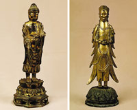 ▲宝物第284号の金銅如来立像、宝物第285号の金銅菩薩立像 