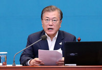 文大統領が医師と看護師を分断…フェイスブックにコメントだけで2万件殺到