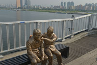 韓国の昨年の自殺者、1日平均38人