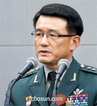 ▲写真＝検察の「セウォル号惨事特別捜査団（特捜団）」が韓国軍機務司令部の貨客船セウォル号遺族不法査察疑惑について「嫌疑なし」との判断を下した。李載寿（イ・ジェス）元機務司令官＝写真＝は2018年、ソウル中央地検の捜査を受けた後、自殺した。 