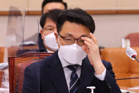 【社説】被疑者・李盛潤と公捜処長のおかしな面談