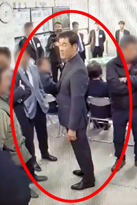 光州の撤去中ビル崩壊に関与か…5・18団体元会長が米国に出国