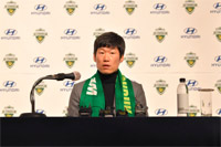 朴智星、故・柳想鉄氏の弔問めぐり自身を中傷したネットユーザーを告訴…「容赦しない」