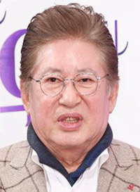 キム・ヨンゴンと13年交際の39歳年下女性「和解した」「告訴取り下げる」