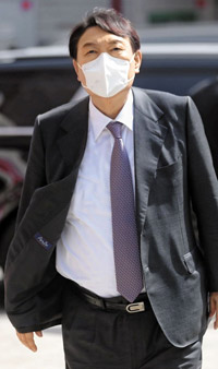 ▲大統領選挙予備選挙候補面接日、被疑者になった尹錫悦（ユン・ソクヨル）前検察総長（日本の検事総長に相当）。写真＝国会写真記者団 