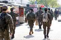 韓国軍将兵が休暇中に聞きたくない言葉、1位は「最近の軍隊は楽になった」