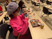 日本人の「韓国旅行禁断症状」…機内食のビビンバ体験に20倍の応募者