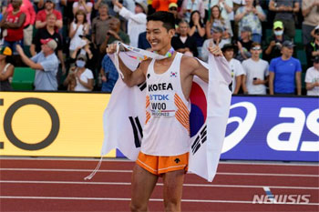 走り高跳び禹相赫、また歴史塗り替えた…世界陸上で韓国初の「銀」