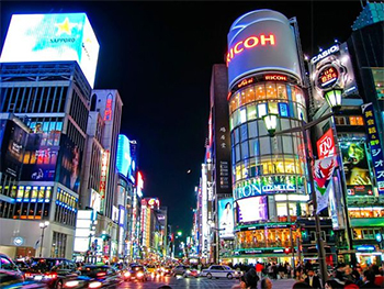 ▲東京都内の繁華街の夜景。写真＝朝鮮DB