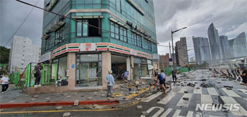 「絶対に外に出ないで」…台風11号に見舞われた日本人が韓国人に警告