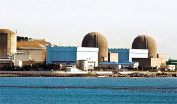 ▲2017年に永久停止となった古里1号機（写真左端）／写真＝韓国水力原子力
