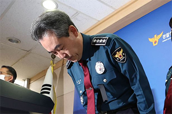 梨泰院雑踏事故：韓国警察庁長、事故当日はキャンプ場で23時就寝