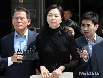 「ナッツ・リターン」大韓航空元副社長、4年7カ月の訴訟の末離婚…13億ウォン財産分割
