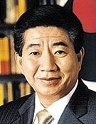 「盧武鉉元大統領、貨物連帯スト時に立腹し強硬対応」…2011年出版「文在寅自伝」に記述