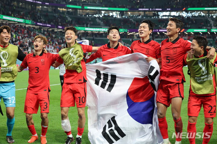 W杯：奇跡の韓国、「優勝候補」ブラジル相手に自国開催以外初の8強挑戦
