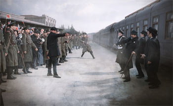 ▲ミュージカル映画『英雄』に出てくる1909年10月26日、ハルビン駅での狙撃の場面。／写真＝CJ ENM