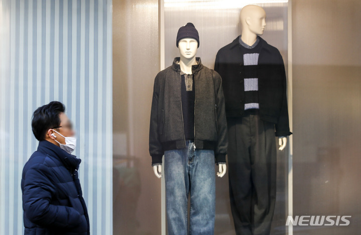 春が訪れたショーウインドーChosun online 朝鮮日報