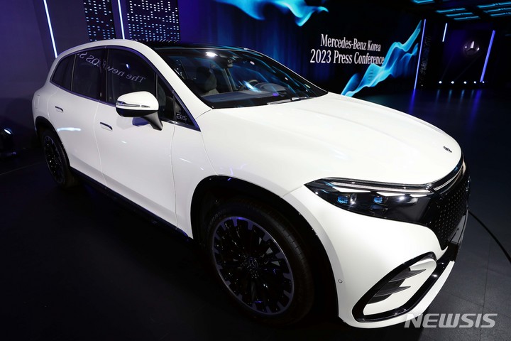 メルセデス・ベンツ、新型EV「EQS SUV」韓国発売
