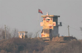 ▲北朝鮮軍の哨所の様子。2023年1月8日。／写真＝聯合ニュース
