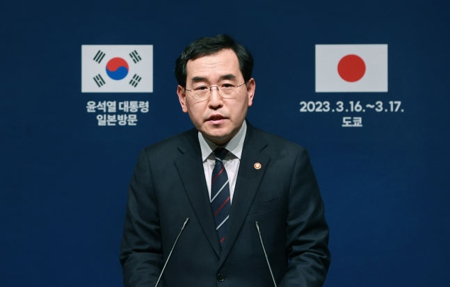 ホワイトリスト原状回復に乗り出した韓国、慎重姿勢を崩さない日本