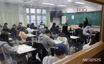 字が下手すぎ…「これ何て読むの？」　生徒の悪筆答案に頭を悩ませる韓国の教諭たち