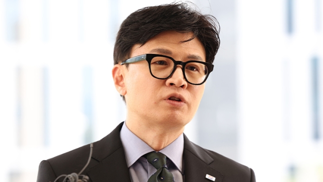 韓東勲法相、捜索に反発する共に民主・崔康旭議員に「加害者が被害者を責めるのは正常ではない」Chosun online 朝鮮日報