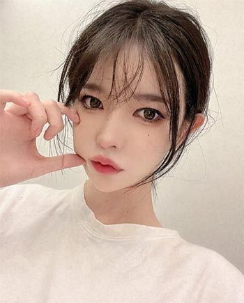 ▲動画配信で人気を集めていたピョン・アヨンさん／ニュース1