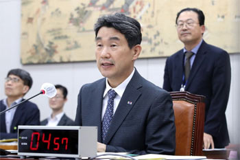 ▲李周浩（イ・ジュホ）社会副首相兼教育部長官