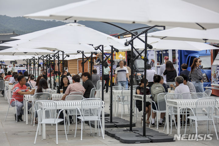 「ヒーンディ」と共にChosun online 朝鮮日報