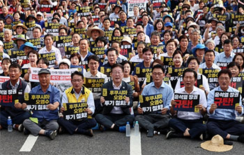 またもや竹槍歌とノージャパン…韓国野党陣営の「アスファルト政治」
