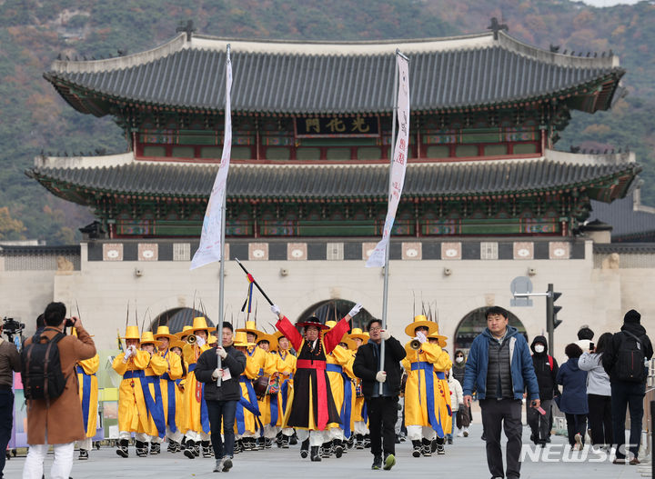 「歩行者の日に合わせて光化門を歩こう」